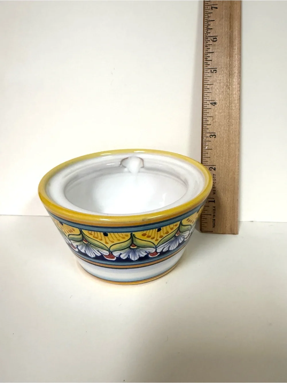 Gialletti Italian Majolica Deruta Pottery jam pot, sugar bowl, condiment jar